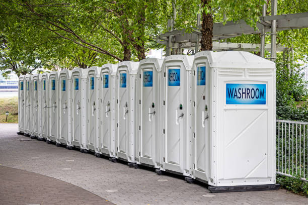 Portable Toilet Options We Offer in Iyanbito, NM